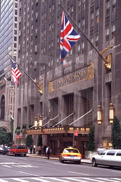 Waldorf Astoria Hotel, Exterior